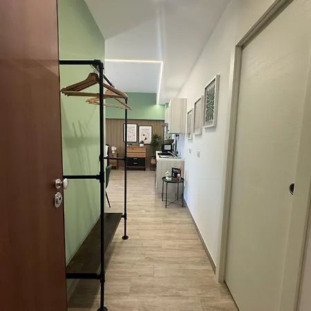 La Botanica - Station Apartment *