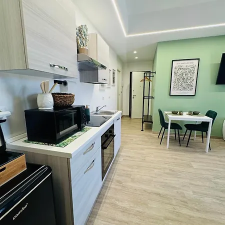 La Botanica - Station Apartament *